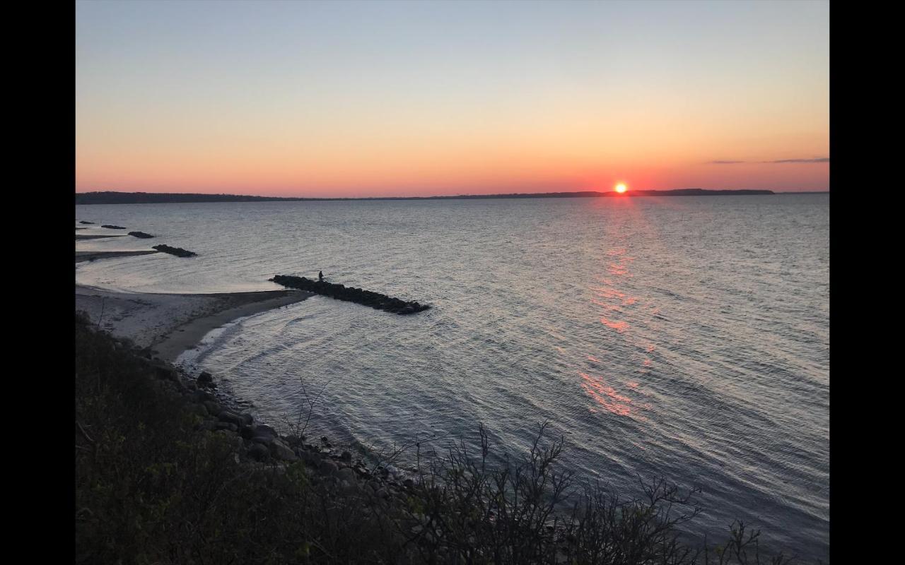 Dejlig Sommerhus 150M Fra Privat Strand Brenderup Buitenkant foto