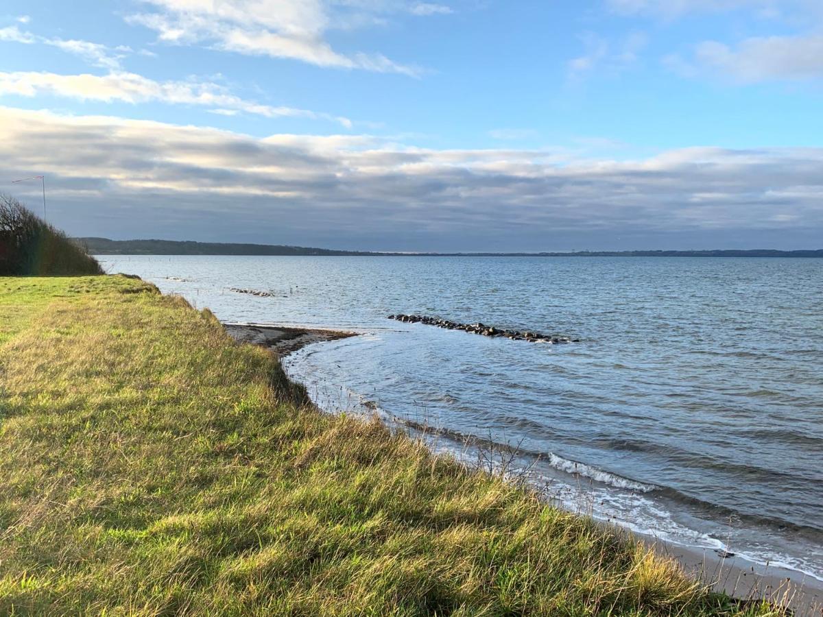 Dejlig Sommerhus 150M Fra Privat Strand Brenderup Buitenkant foto